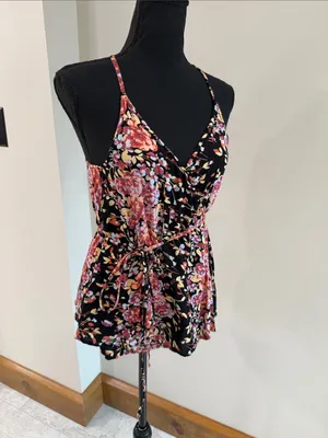 O’Neill women’s floral wrap top size XS thumbnail 3