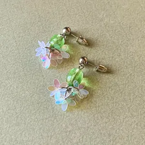 Handmade beautiful german beads & flower dangle earrings💚 thumbnail 5