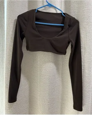 Alo long sleeve sports bra thumbnail 1