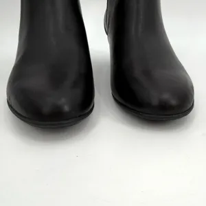 Clarks Boots Women 8 M Black Leather Linnae Up Waterproof Side Zip Ankle Bootie thumbnail 3