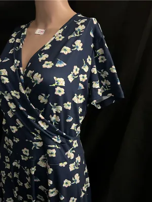 MS Basic Women's Navy & White Floral Wrap Dress LG thumbnail 3