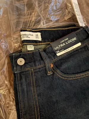 Abercrombie Curve Love Low-Rise Jeans thumbnail 2