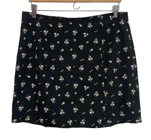 Aeropostale 100% Polyester Black Floral Mini Skirt Back Slit Women's‎ Large Y2K thumbnail 1