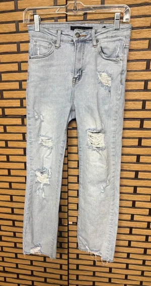 Risen Jeans Size 3/26 thumbnail 1