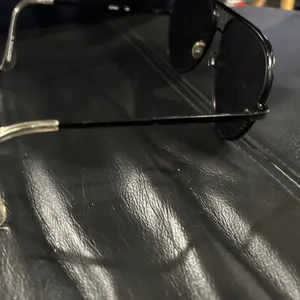 Quay Iconic 126 Black Frame Blue Lens thumbnail 3