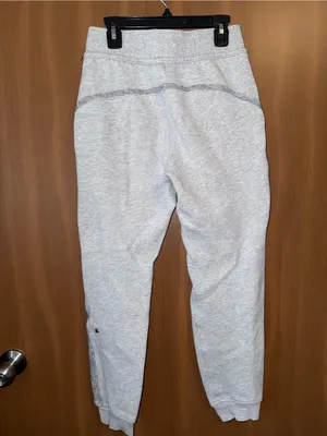 Lululemon scuba Sherpa Light Gray Joggers Pant Sz: 4 thumbnail 6