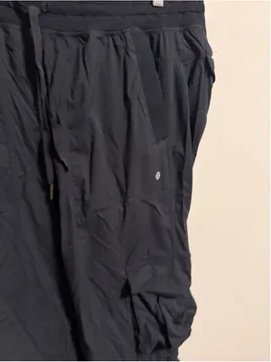 Lululemon Dance Studio Relaxed-Fit Mid-Rise Cargo Pant Black 2024- Size Medium thumbnail 3