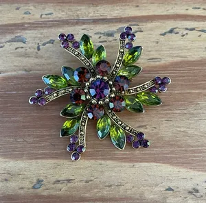 Beautiful Vintage Green Purple Amber Rhinestone Flower Pinwheel Brooch thumbnail 1