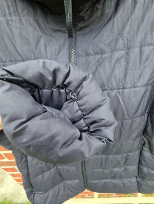 Uniqlo Jacket Medium Black Hooded Quilted Down Puffer Zip Packable thumbnail 5