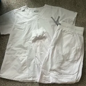 Carhartt White Scrub Set thumbnail 1