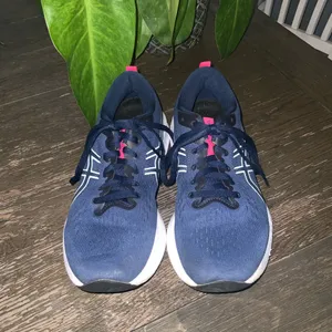Asics Women's Navy and Pink Gel Excite 10 Size 8 thumbnail 3