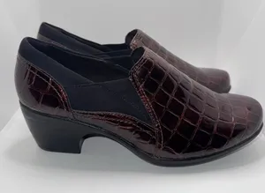 Clarks Emily Amelia Loafers Women's US 8.5 W Brown Croc Patent Shoes thumbnail 1
