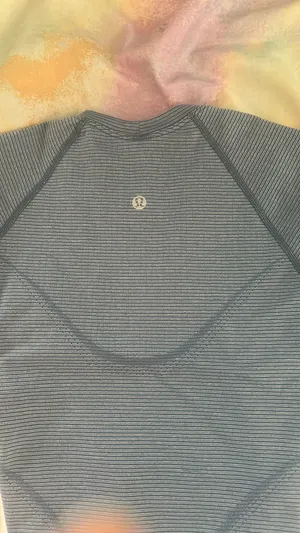 Lululemon crop top short sleeve  thumbnail 4