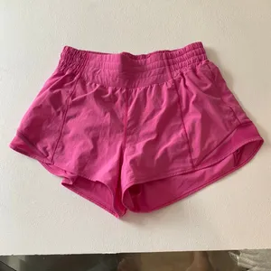Lululemon Hotty Hot Shorts Size 6 Pink Running Athletic Shorts thumbnail 3