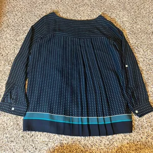 LOFT‎ PETITES Navy Blue Teal Dot Print Long Sleeve Pleated Hem Top thumbnail 6