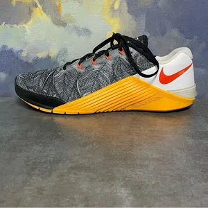 Nike Metcon 5 Black Laser Orange Women's Training Shoes Size 9.5 thumbnail 15