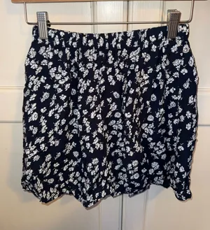 Abercrombie and Fitch Skirt thumbnail 1
