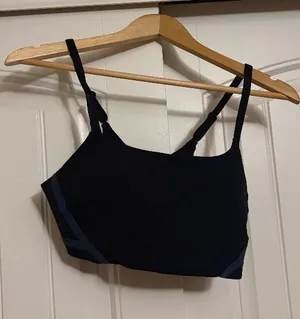 Nike Sports Bra Black Size Medium No Pads Pullover Neutral Adjustable Straps thumbnail 1