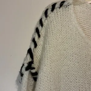 Made in Italy- Vintage Cream Knit Boxy Sweater Shoelace Shoulder Detail Size S/M thumbnail 6