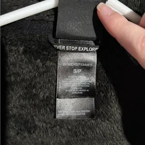 Black zip up north face small thumbnail 3