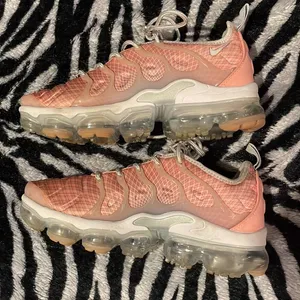 Nike air vapormax plus women’s size 7.5 thumbnail 8