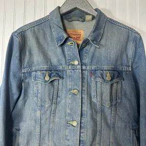 Levi's Denim Jean Jacket thumbnail 2