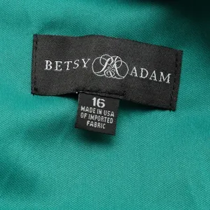 Betsy & Adam. Daisy long scuba one shoulder gown. thumbnail 4