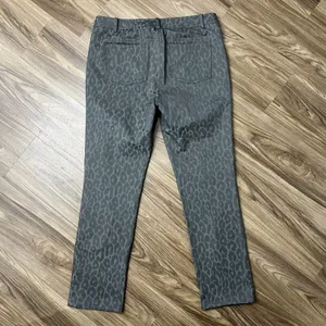 Worth New York 6 Pants Grey Leopard Print Stretch Straight Leg Tonal Casual Chic thumbnail 4