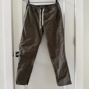 Vuori‎ Women'S Vintage Ripstop Pant Army Green Size M thumbnail 3