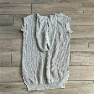 PrettyLittleThing Light Gray Hooded Sweater Vest thumbnail 5