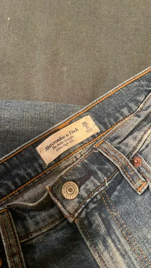 Straight Leg Jeans thumbnail 3