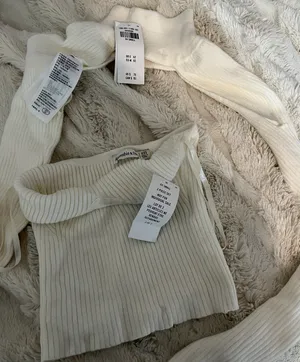 Abercrombie Sweetheart Tube Top and Shrug Sweater Set thumbnail 3