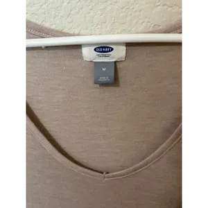 Old Navy Taupe V-Neck Tank Tunic Lightweight Size Medium thumbnail 2
