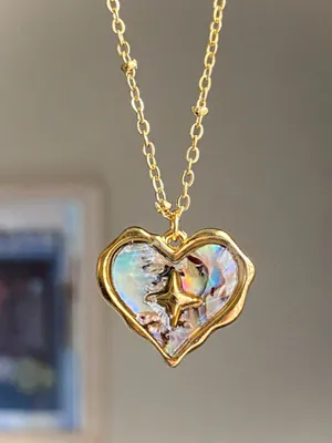 Handmade gold tone stainless steel heart sparkle shell necklace🐚⭐️🌀 thumbnail 1