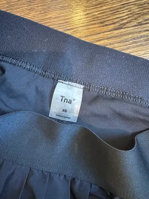 Aritzia TNA Black Mini Pleated Skirt thumbnail 4