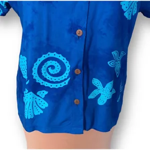 Blue Batik Tropical Shell Starfish Rayon Button Front Top Coastal Nautical Beach thumbnail 5
