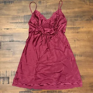 VTG Y2K Victoria's Secret‎ Burgundy Lace Chemise Size Small thumbnail 4