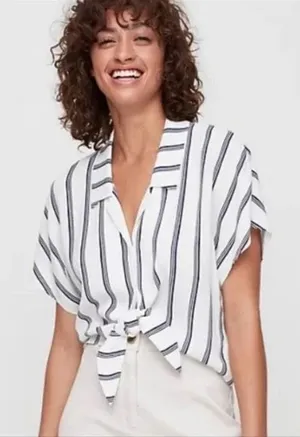 ✨Aritzia Wilfred Free The Tie Front Sz Xs Blouse✨ thumbnail 1