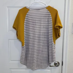 Umgee Floral Mixed Print Top Mustard Sleeve Boho Blouse Size L thumbnail 3