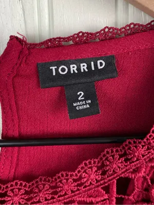 Torrid Washable Crinkle Gauze Crochet Yoke Blouson Sleeve Top Size 2X Rhubarb thumbnail 6