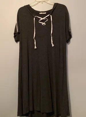 Heart and Hips Hoodie Dress Grey Short Sleeves Lace Front thumbnail 1