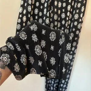 Vintage Pleated Pants – COIN High Rise Black/White 90s Art Teacher Style thumbnail 5