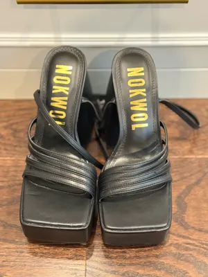 Nokwol Lulu Black Platform Block Heel Sandals NWOT Size 6 thumbnail 4