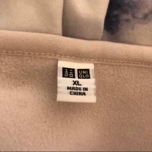 White beige cream UNIQLO fleece zip up sweater jacket thumbnail 3