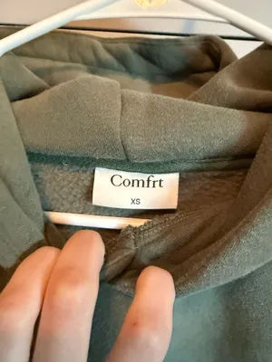 Comfrt hoodie thumbnail 3