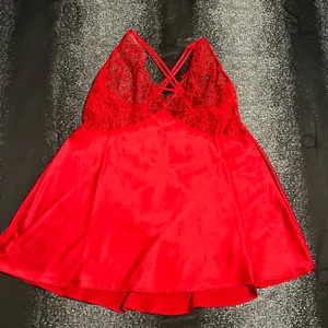 Womens XL Victoria's Secret red lace satin chemise negligee nightie thumbnail 1
