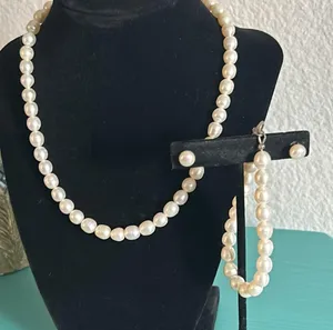 7 - 8mm White Freshwater Pearl High Luster Strand, Bracelet, Earrings Set thumbnail 6
