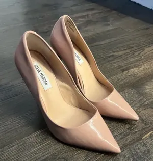 Steve Madden Blush Patent Pointed-Toe Pumps thumbnail 1
