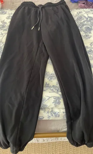 H&M sweatpants  thumbnail 1
