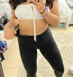 Gap Black Capri Length Leggings thumbnail 2